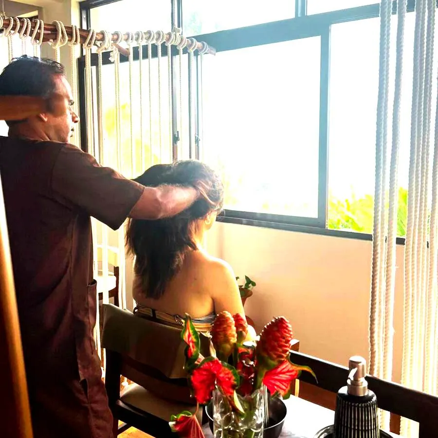 Scalp and neck massage at Praanadha Ayurveda Wellness